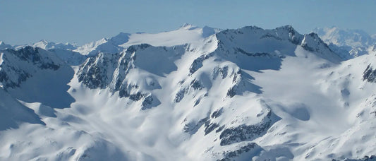 Der Saint-Gotthard-Massiv: Die Naturgeschenke und die Essenz der Gletschermilch